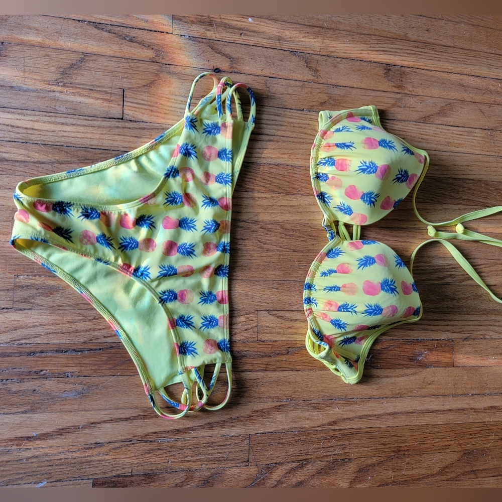 Used Hollister bathing suit